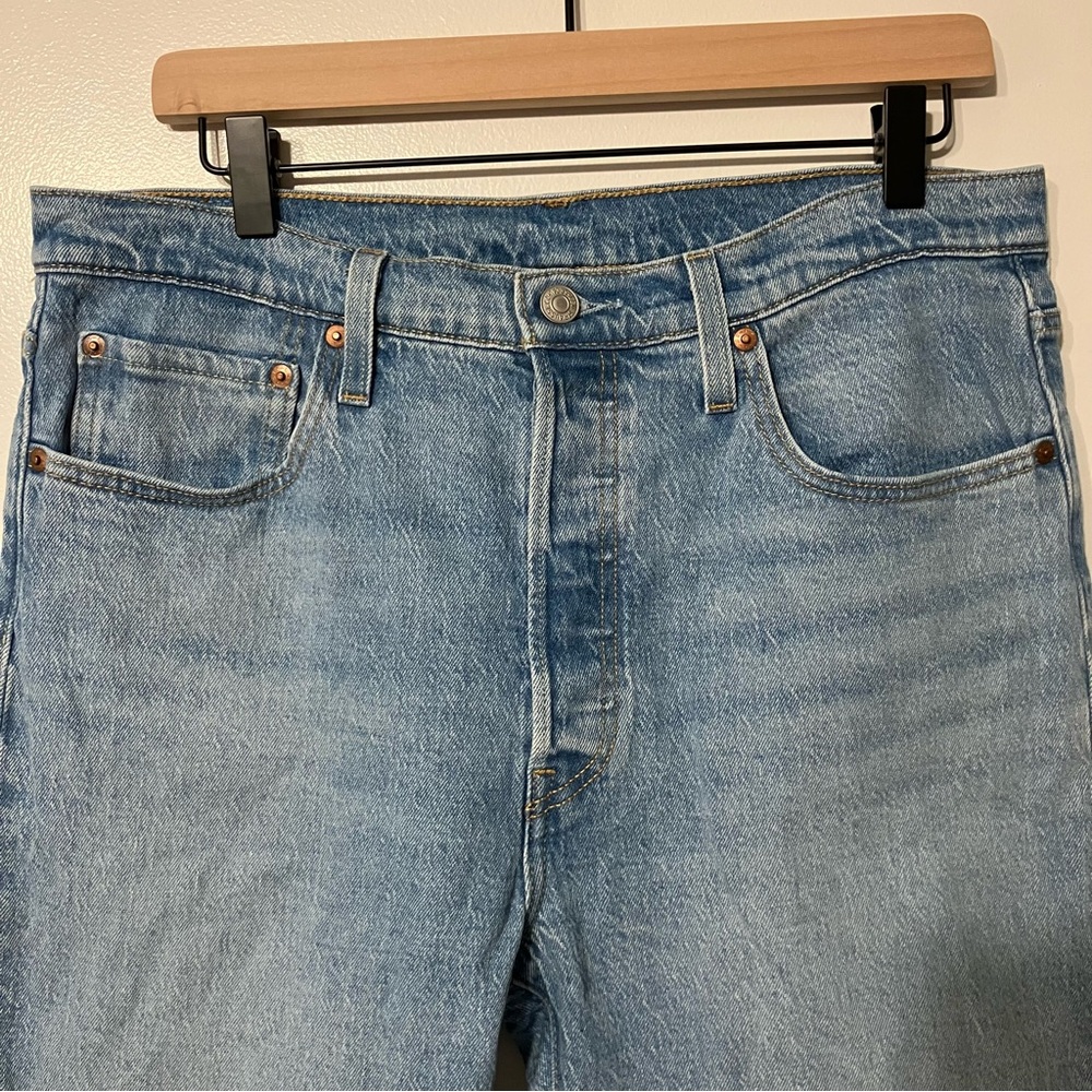 Levi’s Premium 501 S Skinny Jeans - Light Wash - Women’s 32x30 Measured at 33x29 - Picture 3 of 14